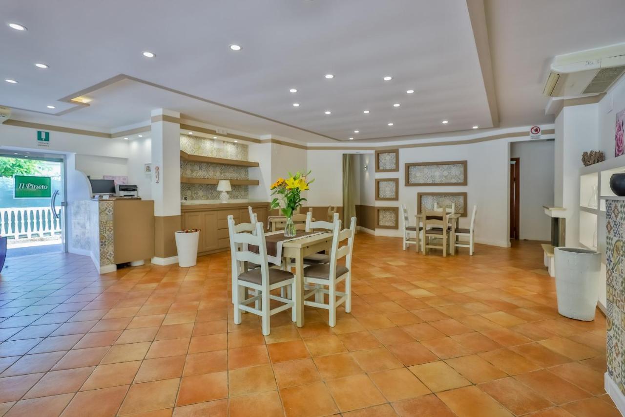 Il Pineto Paestum Food & Rooms 外观 照片